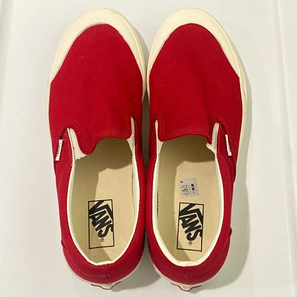 Vans Classic Slip-On Skate Shoes Off-White Toe Cap Red Canvas Men’s 10.5